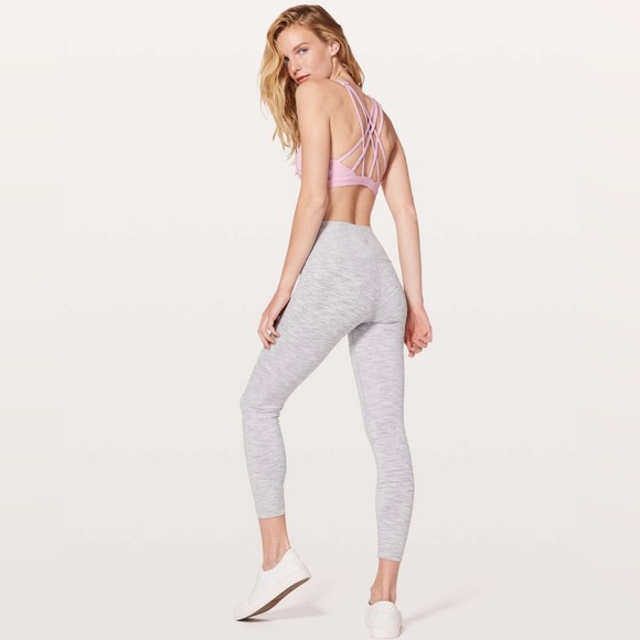 LULULEMON Free To Be Serene Bra - Pearl Pink - W2AJ8S - Sz 4 - Picture 3 of 7